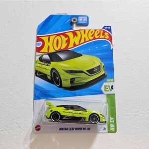 HotWheels Treasure Hunt Nissan Leaf